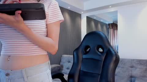 Snapshot of electraa_fox chatting on 12.05.24 Electra online show from 12.05.24