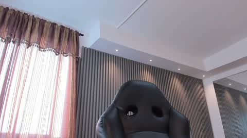 Snapshot of electraa_fox chatting on 01.23.25 Electra online show from 01.23.25