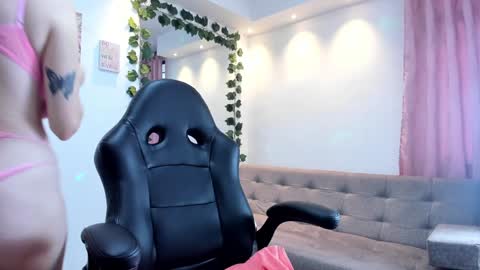 Snapshot of electraa_fox chatting on 02.07.25 Electra online show from 02.07.25
