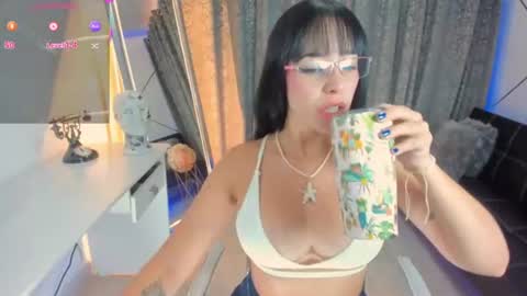 Snapshot of electrahott chatting on 06.10.26 My favorite tip 333 222 111 99 66 44 online show from 06.10.26