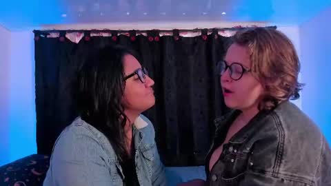 Snapshot of electricnightsxxx chatting on 06.12.26 LEXA CLARKE online show from 06.12.26