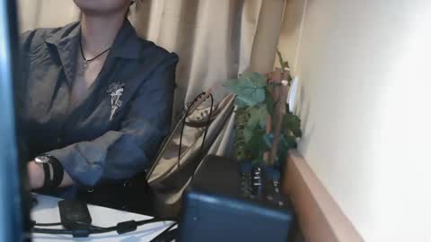 Julia Follow me on Onlyfansju grosroberts online show from 01.12.25