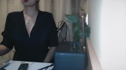 Julia Follow me on Onlyfansju grosroberts online show from 02.01.25