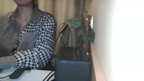 Julia Follow me on Onlyfansju grosroberts online show from 02.02.25