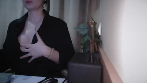 Julia Follow me on Onlyfansju grosroberts online show from 02.26.25