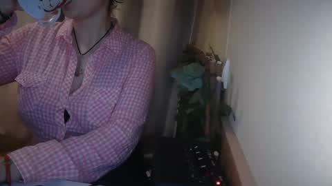 Julia Follow me on Onlyfansju grosroberts online show from 03.02.25