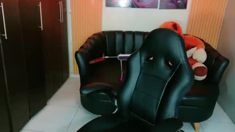 electrogoddess online show from 10.23.25