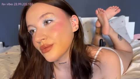 Snapshot of elegant_anfisa chatting on 07.25.26 Anfisa online show from 07.25.26