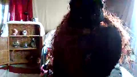 Snapshot of elegant_dash chatting on 11.05.25 Jordan online show from 11.05.25