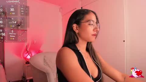 Snapshot of elegant_rouse chatting on 07.18.26 Rouse online show from 07.18.26