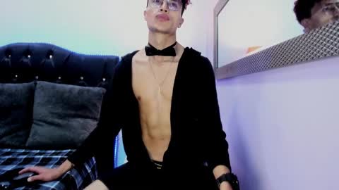 Snapshot of elegant_wolf chatting on 01.11.25 Elegant online show from 01.11.25