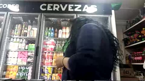 Snapshot of elektra_91 chatting on 10.31.25 elektra online show from 10.31.25