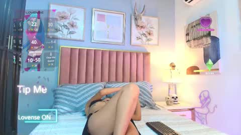 Snapshot of elektrablue_1 chatting on 11.13.25 Elektra online show from 11.13.25