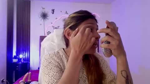 Elena online show from 10.13.25