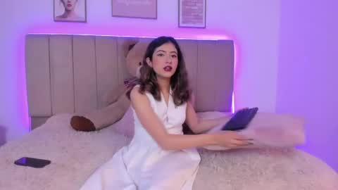 Snapshot of elena_dolce chatting on 04.29.26 Elena online show from 04.29.26