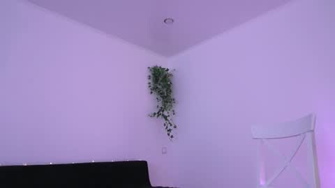 elena_li online show from 03.04.25