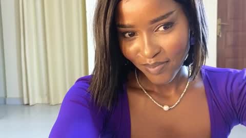 Elena online show from 02.20.25