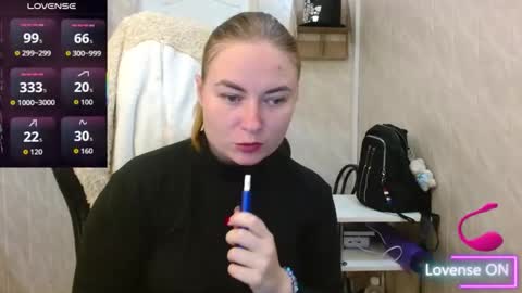 Snapshot of elena_maeer chatting on 11.12.25 Elena online show from 11.12.25