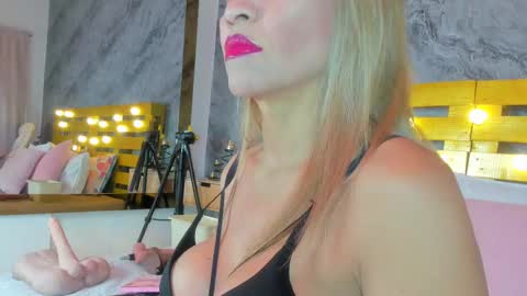 Elena online show from 02.13.25