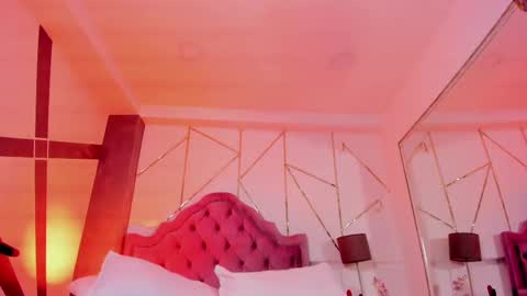 Elena online show from 02.23.25