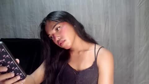 elenacum online show from 10.25.25