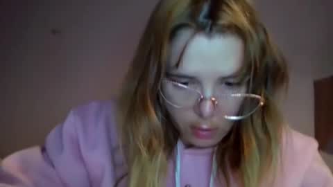 Elena online show from 11.18.25