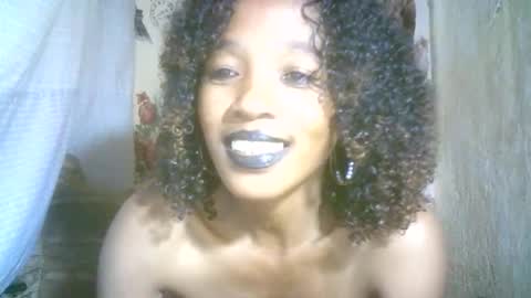 Snapshot of elenah0123 chatting on 11.05.25 elenah013 online show from 11.05.25