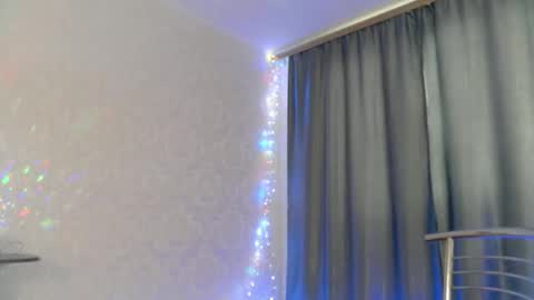 Snapshot of elenaza chatting on 05.19.26 elenaza online show from 05.19.26