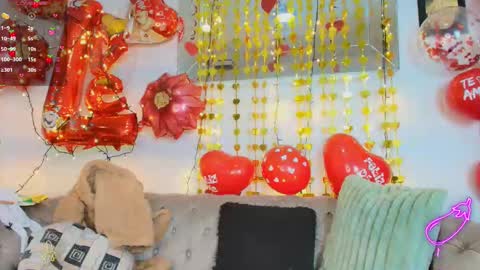 elenna_boobs_ online show from 09.17.25