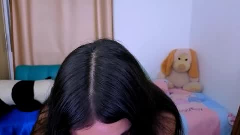 Snapshot of elenna_hotx chatting on 09.25.25 agnes online show from 09.25.25