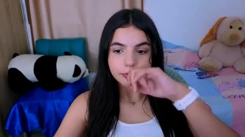 Snapshot of elenna_hotx chatting on 09.26.25 agnes online show from 09.26.25