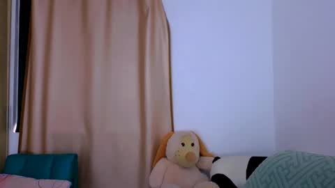 Snapshot of elenna_hotx chatting on 10.11.25 agnes online show from 10.11.25