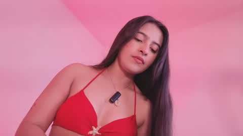 Snapshot of elenna_salvatoree chatting on 07.22.26 Elena online show from 07.22.26