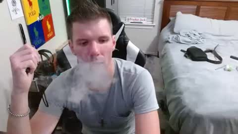 Snapshot of elevatetlb chatting on 11.06.25 Walker online show from 11.06.25