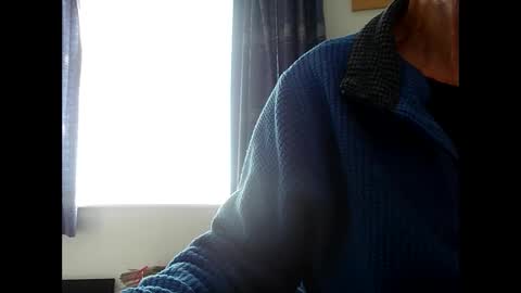 elfyonee online show from 11.05.25