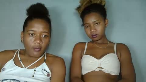 Snapshot of elia011 chatting on 02.06.25 elia011 online show from 02.06.25