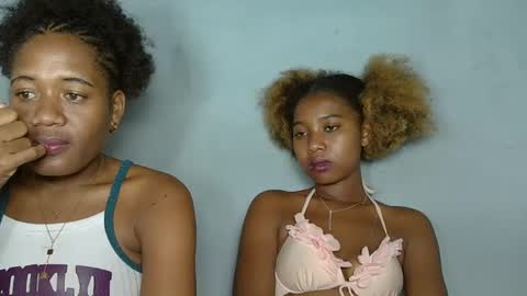 Snapshot of elia011 chatting on 02.08.25 elia011 online show from 02.08.25