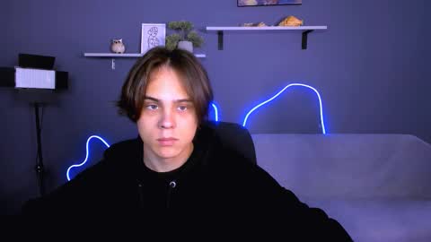 Snapshot of elian_flame chatting on 10.15.25 elian_flame online show from 10.15.25