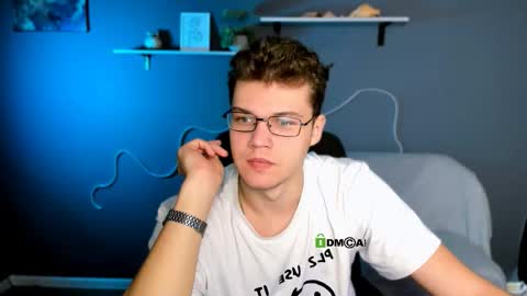 Snapshot of elian_flame chatting on 10.20.25 elian_flame online show from 10.20.25