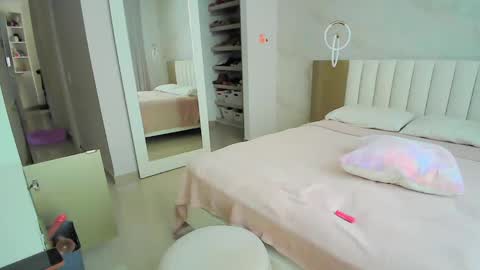 Snapshot of elianabort_ chatting on 03.13.26 Eliana Bort online show from 03.13.26