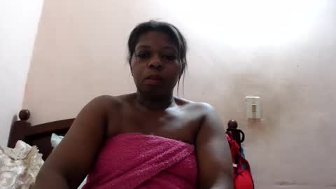 Snapshot of elianis598477 chatting on 11.01.25 elianis598477 online show from 11.01.25