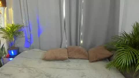 Snapshot of eliann_adam chatting on 04.19.26 eliann_adam online show from 04.19.26