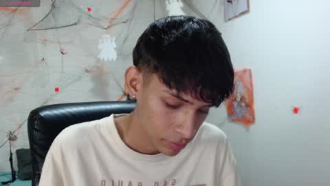 Snapshot of eliasblue chatting on 12.06.24 E L I A S online show from 12.06.24