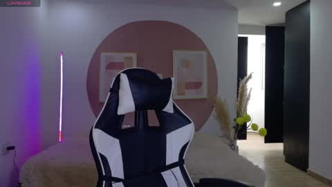 Snapshot of eliiih_ chatting on 05.17.26 eliiih_ online show from 05.17.26