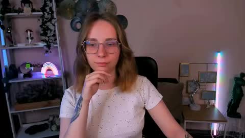 Snapshot of elin_bliss chatting on 05.19.26 Elin online show from 05.19.26
