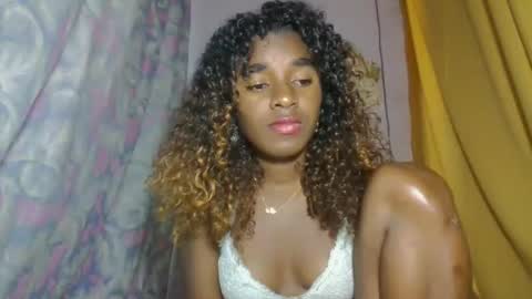 Snapshot of elina981 chatting on 04.27.26 elina981 online show from 04.27.26
