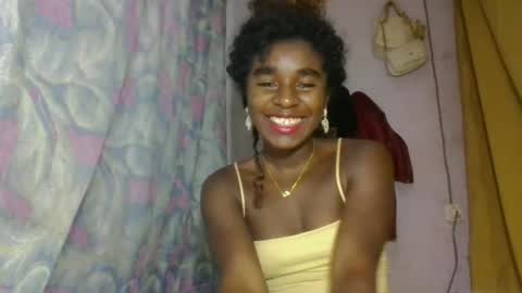 Snapshot of elina981 chatting on 04.29.26 elina981 online show from 04.29.26