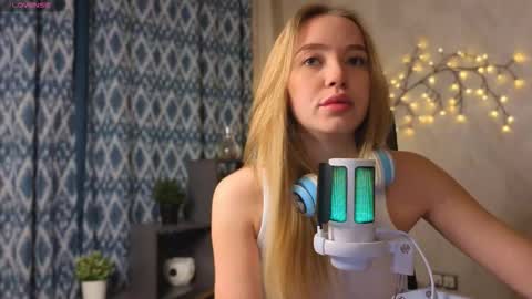 Elina online show from 12.02.25