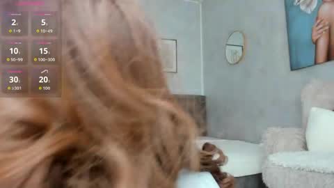 Snapshot of elinamoon_ chatting on 04.23.26 Elina online show from 04.23.26