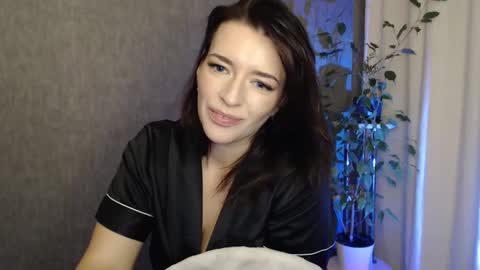 Elina online show from 12.21.24